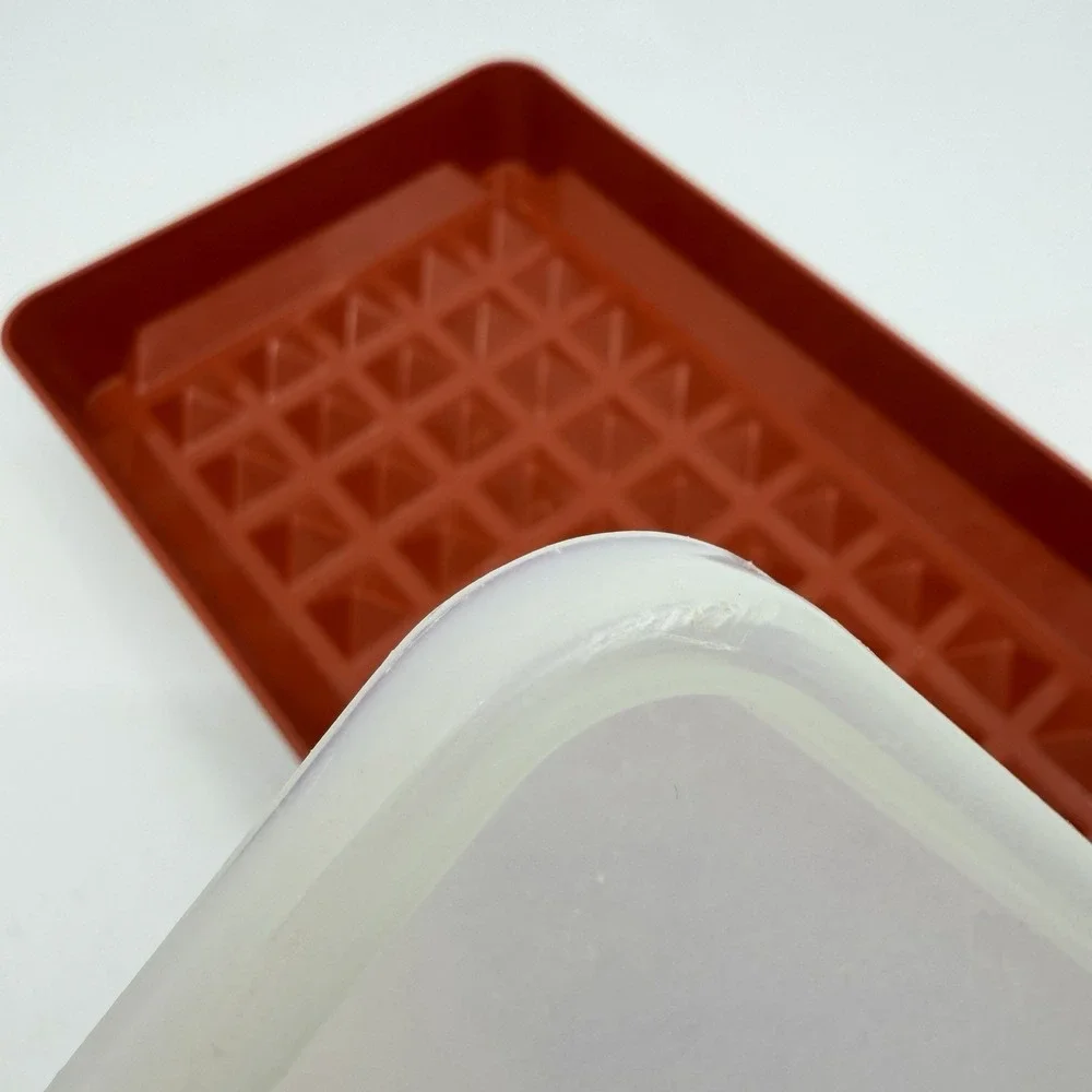 Tupperware red orange